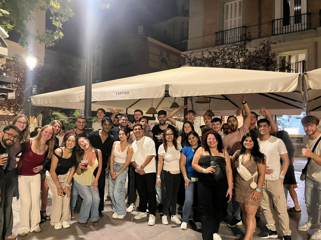 Pub Crawl Madrid- 3 Bars + 1 Club + 5 Shots for 20€