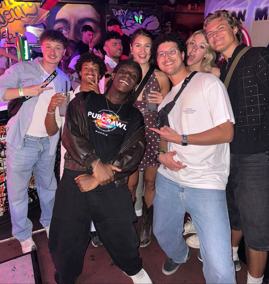 Pub Crawl Madrid- 3 Bars + 1 Club + 5 Shots for 20€